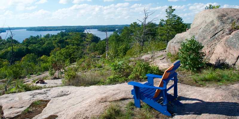 musoka chair on top of rock lookout